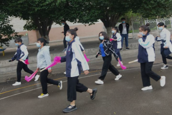 【学院新闻】无处不在的“蓝、橘、绿”绳的学生会干部